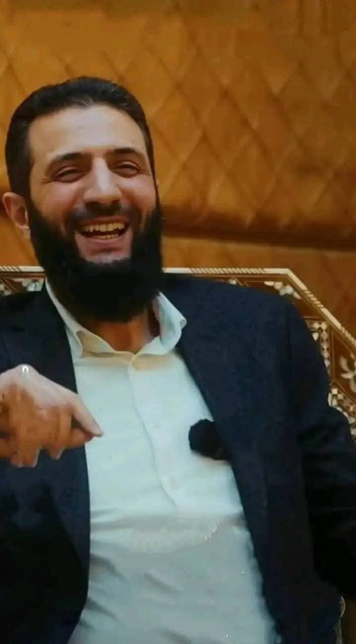 أحمد الشرع يُفاجئ الجميع بقرار تاريخي يُغيّر مستقبل سوريا!